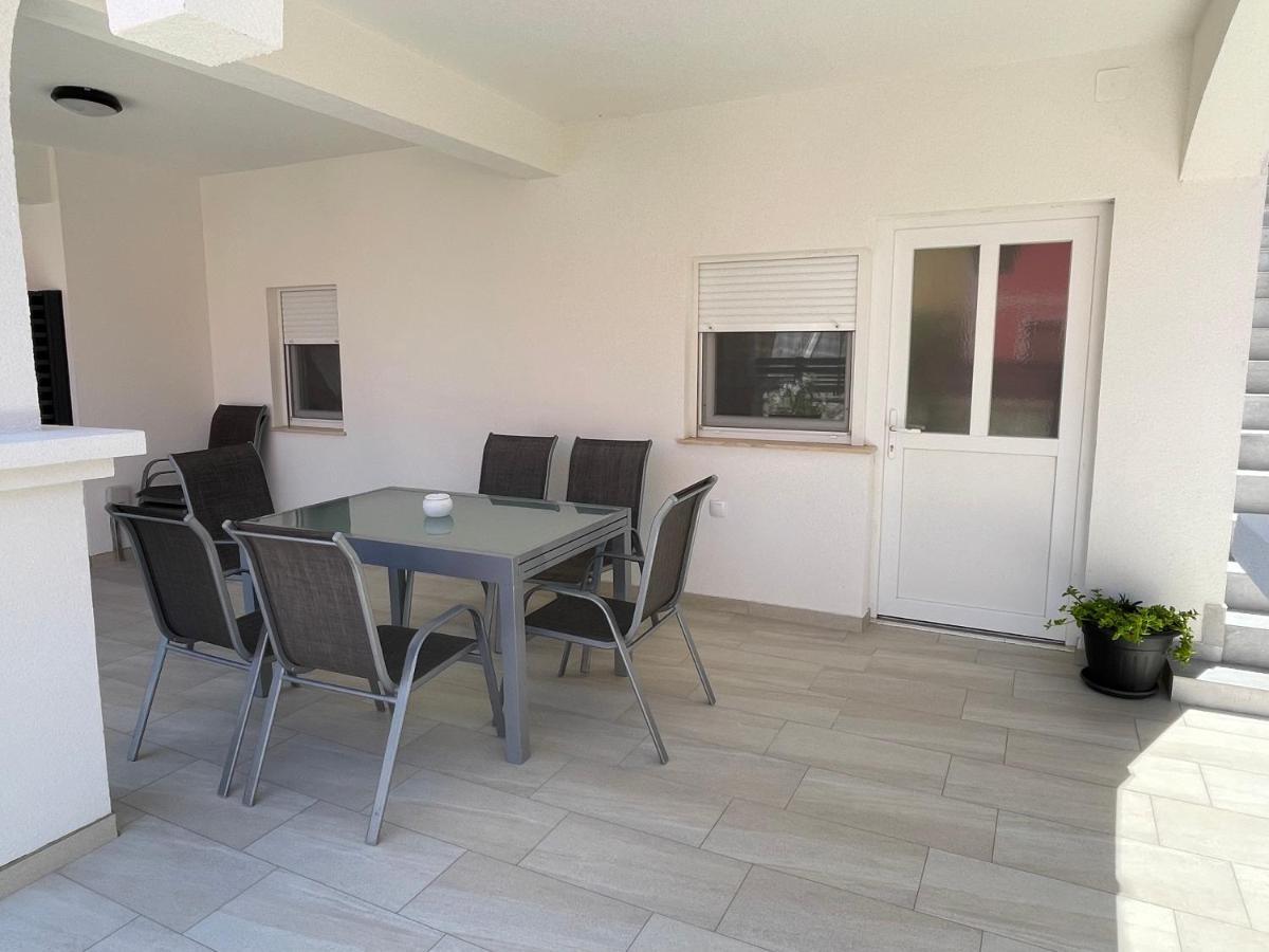 Apartmenthouse Ines Vir Eksteriør bilde
