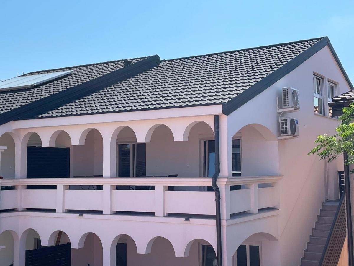 Apartmenthouse Ines Vir Eksteriør bilde